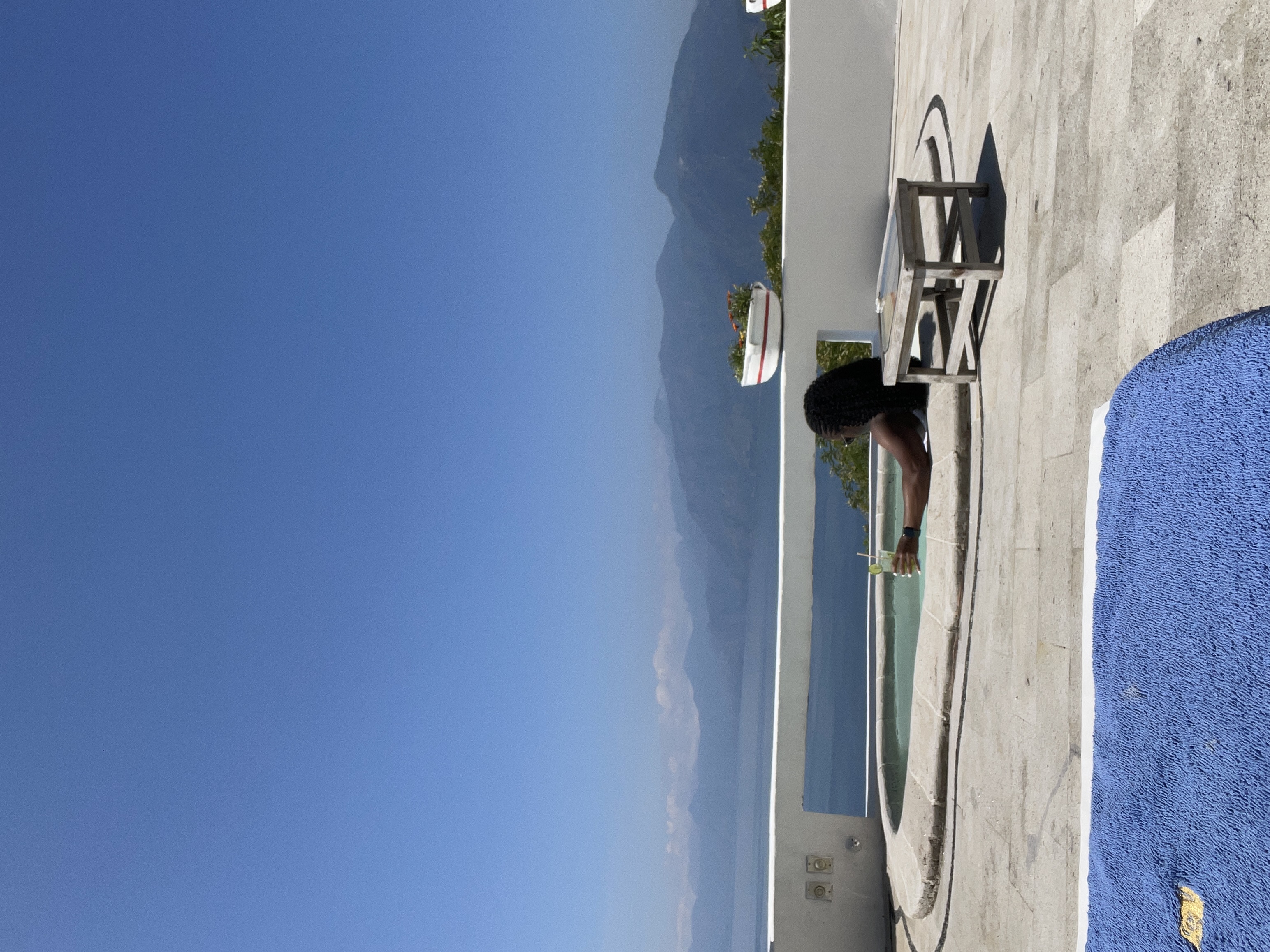 Infinity pool